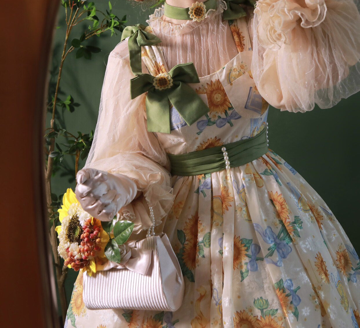 GZYRZ - Quenched Sunflower Bud - Floral print sweetheart neckline