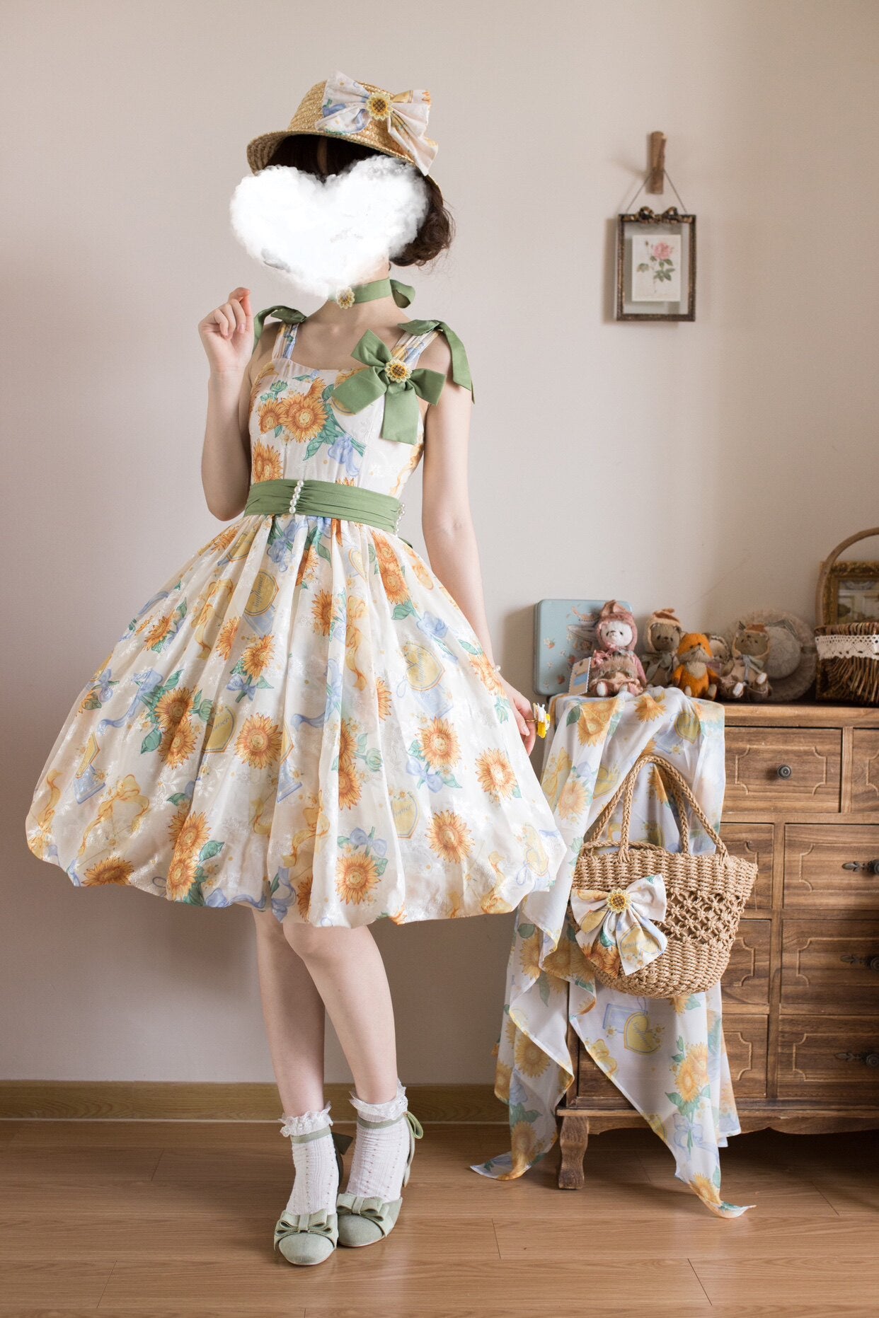 GZYRZ - Quenched Sunflower Bud - Floral print sweetheart neckline