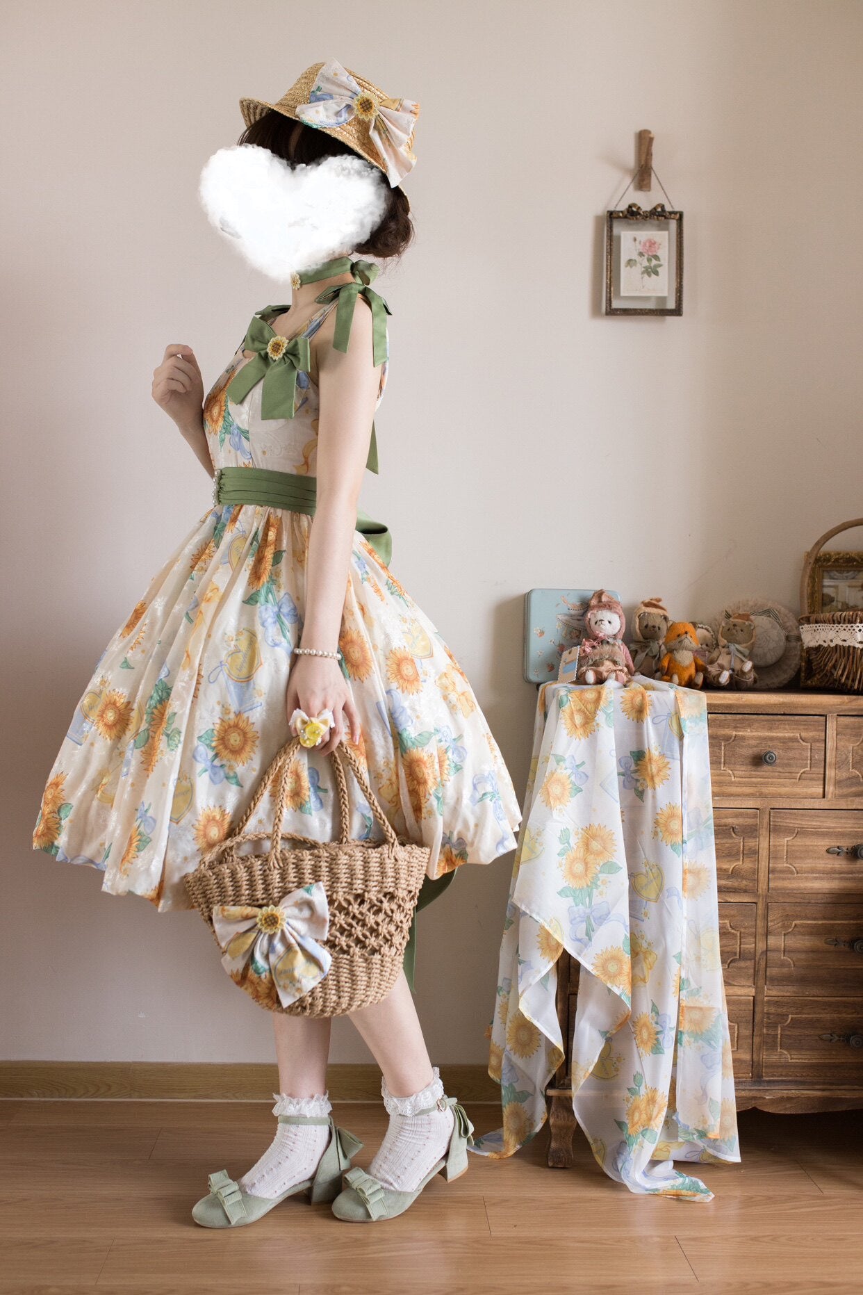 GZYRZ - Quenched Sunflower Bud - Floral print sweetheart neckline