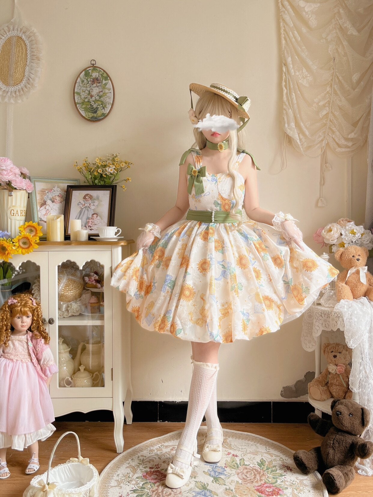 GZYRZ - Quenched Sunflower Bud - Floral print sweetheart neckline