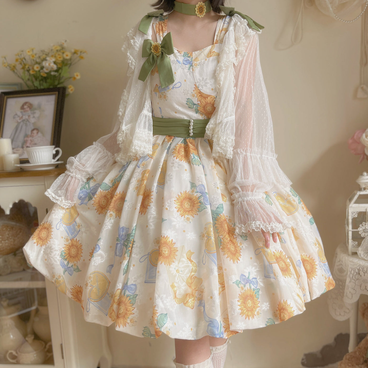 GZYRZ - Quenched Sunflower Bud - Floral print sweetheart neckline