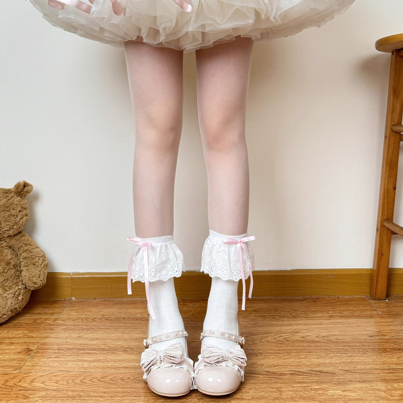 Chubby Bear Tales - Sweet Balletcore - Lace-trimmed mid-calf socks