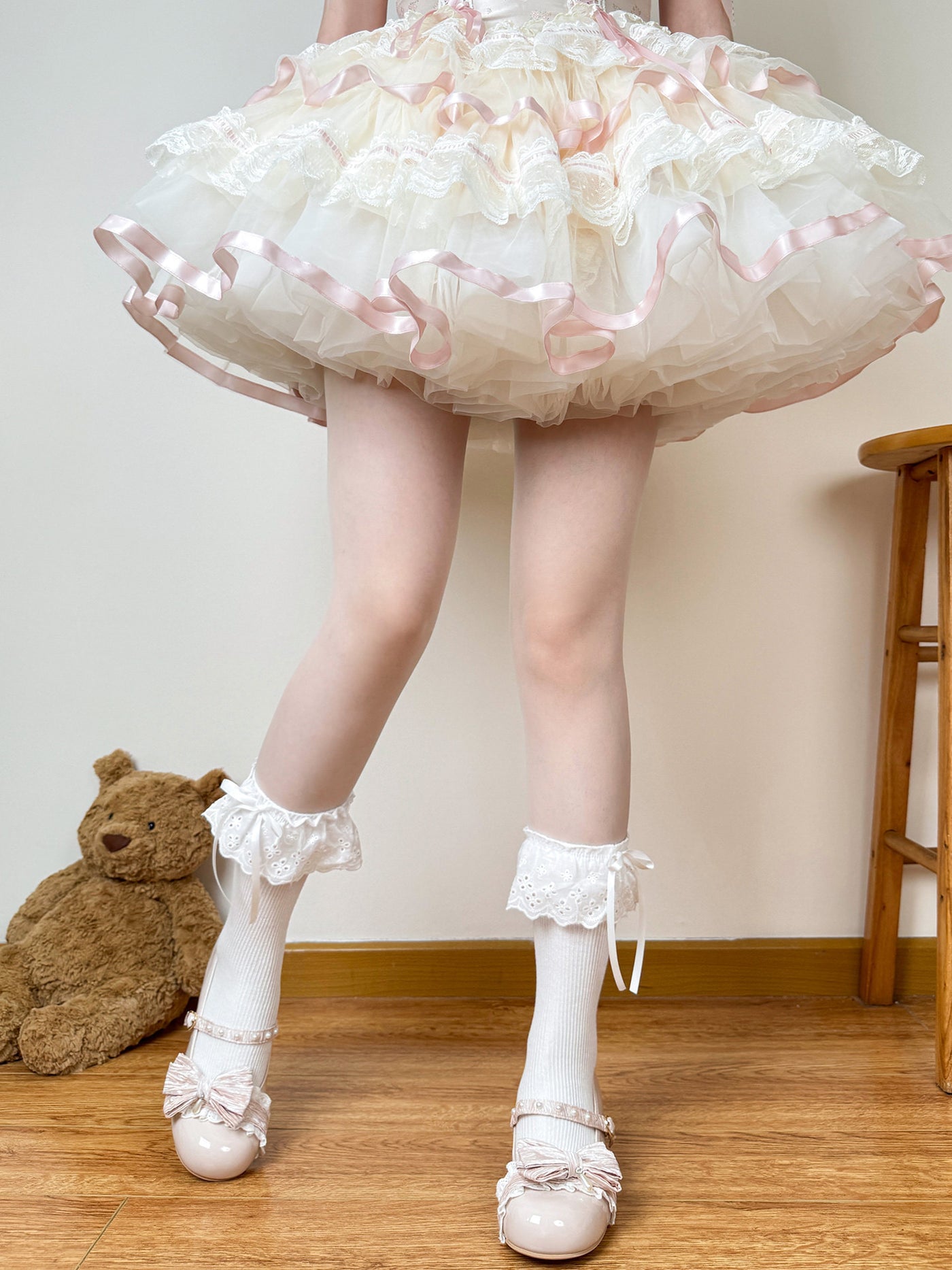Chubby Bear Tales - Sweet Balletcore - Lace-trimmed mid-calf socks