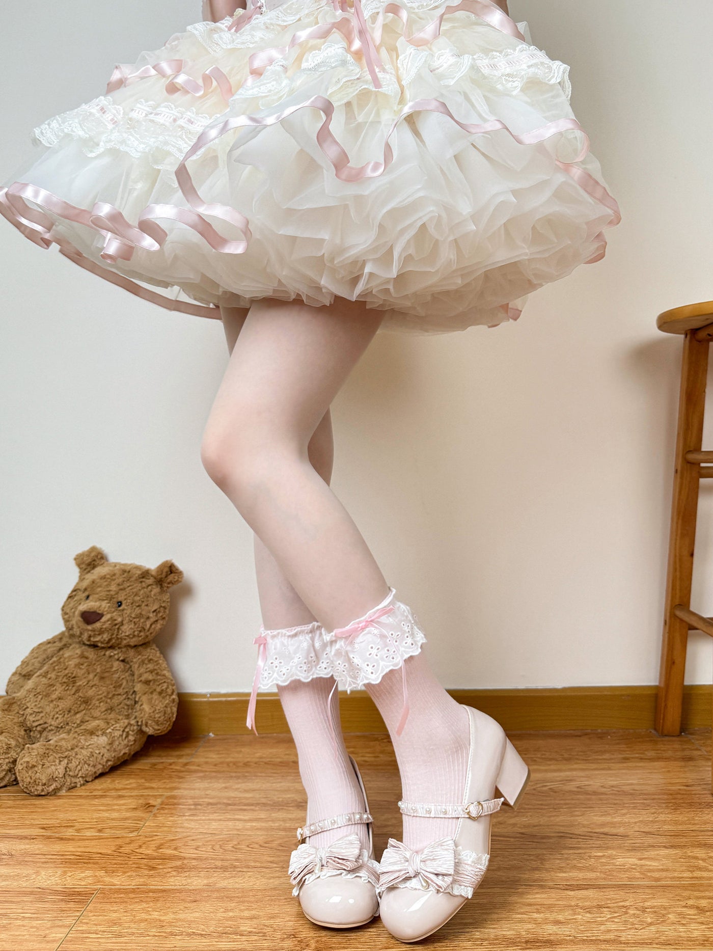 Chubby Bear Tales - Sweet Balletcore - Lace-trimmed mid-calf socks
