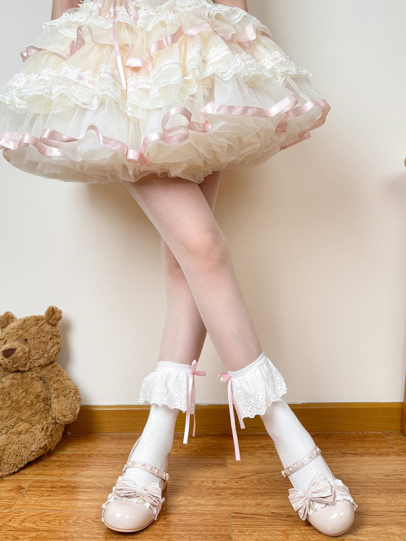 Chubby Bear Tales - Sweet Balletcore - Lace-trimmed mid-calf socks