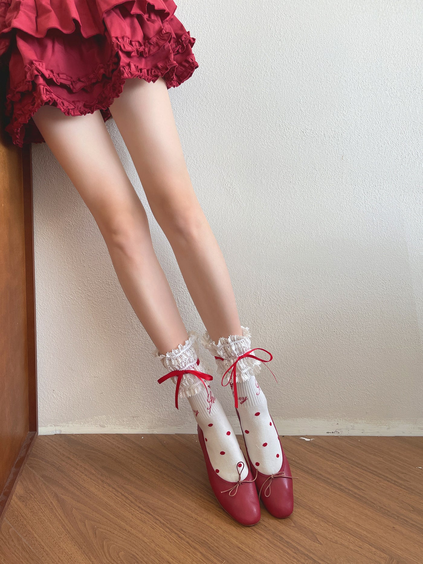 White floral style Sweet Lolita lace mid-calf sock