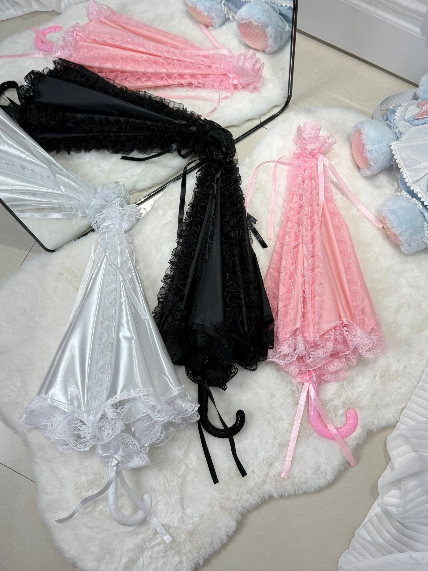 Fantasy Doll - Lace Trim - Ribbon Parasol