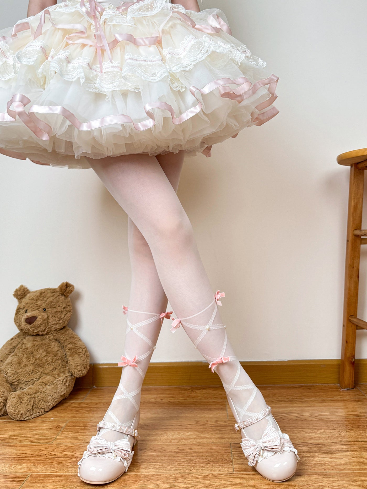 Chubby Bear Tales - Ballet Girl - Lightweight sheer Lolita tights with bow