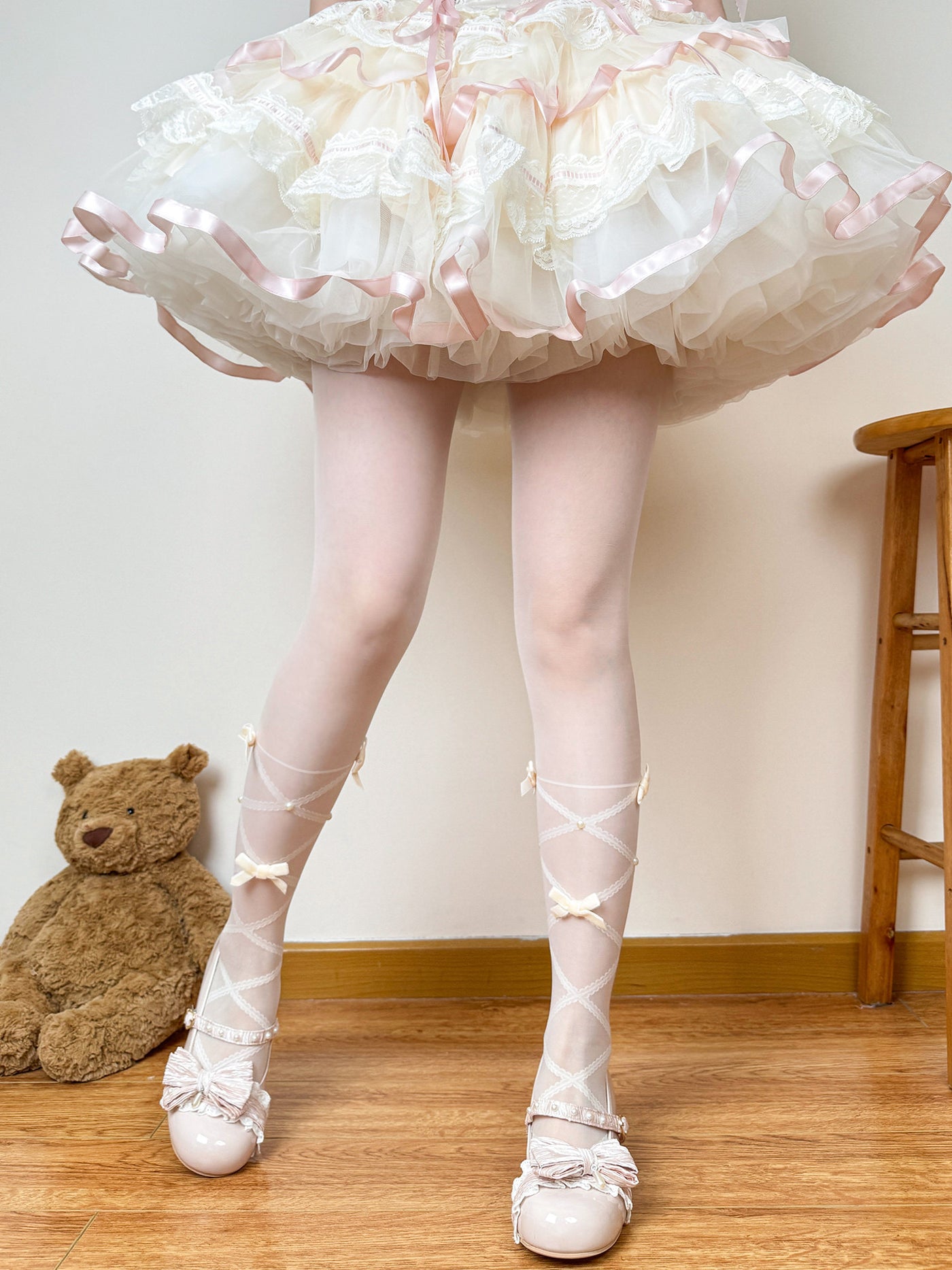 Chubby Bear Tales - Ballet Girl - Lightweight sheer Lolita tights with bow