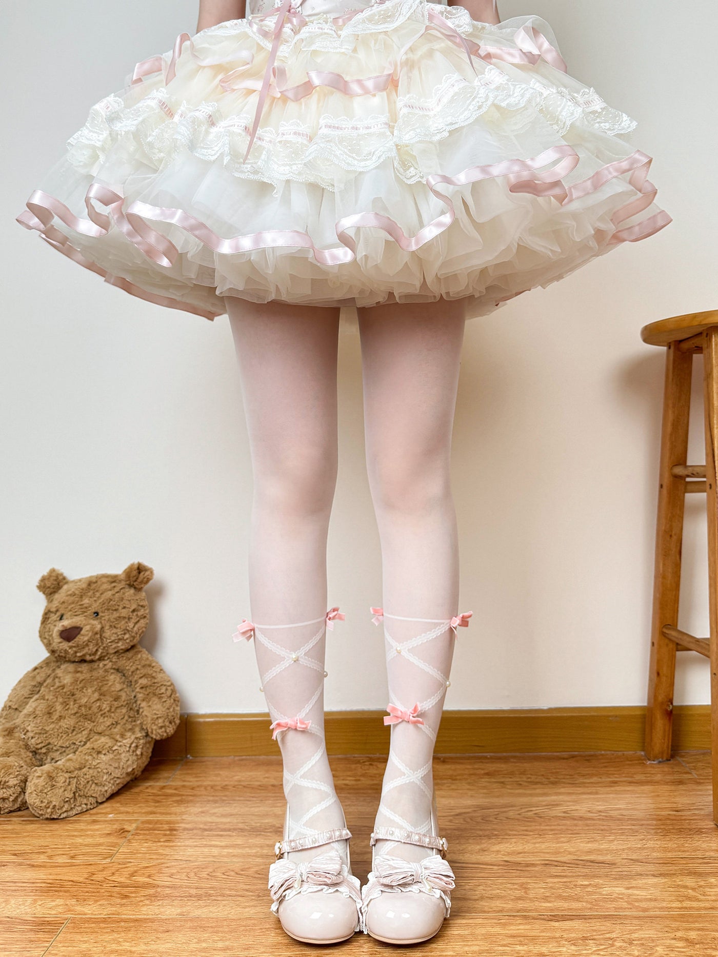 Chubby Bear Tales - Ballet Girl - Lightweight sheer Lolita tights with bow