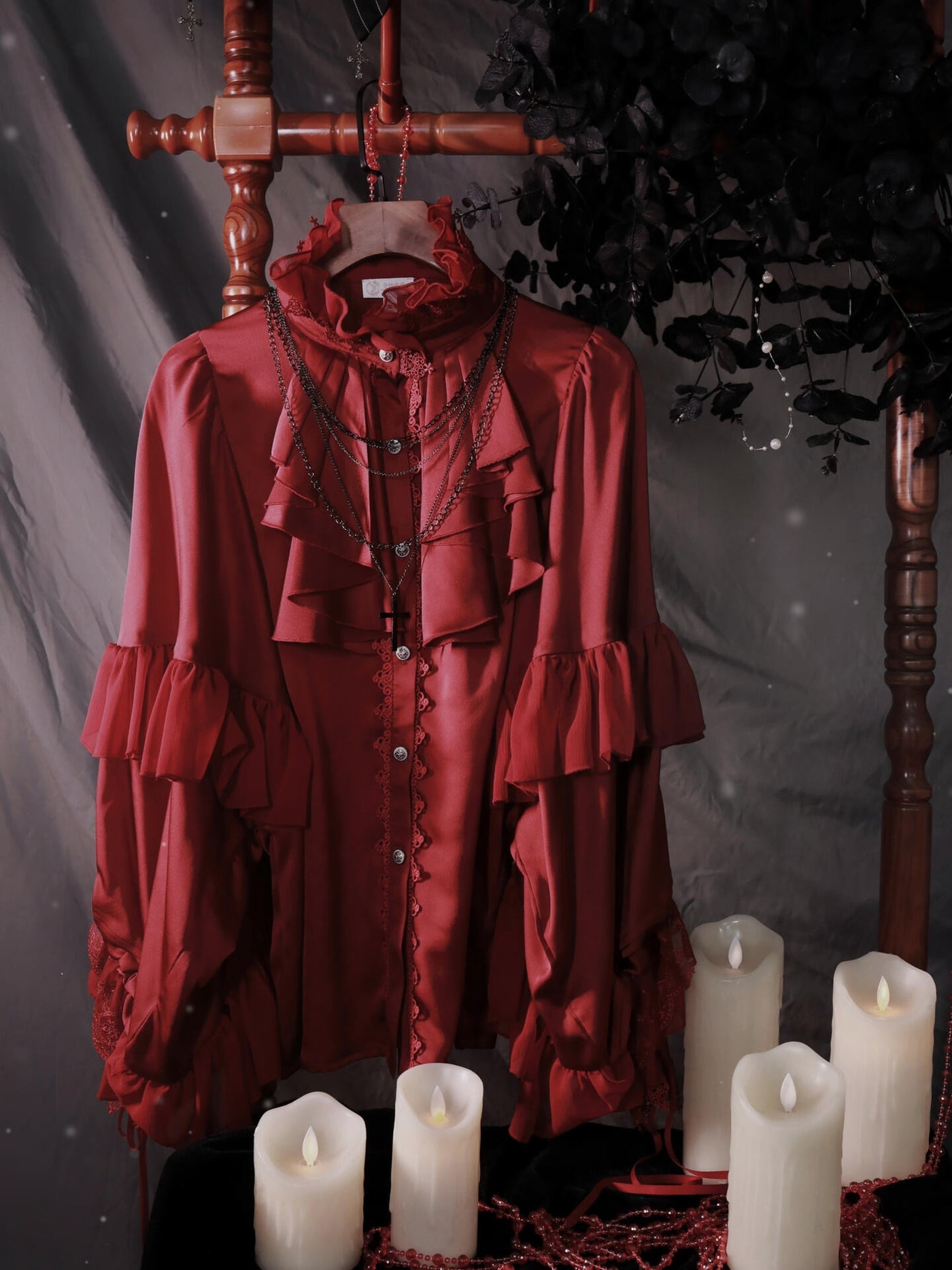 Creamy - Gothic Lolita - Red bat-sleeve blouse with ruffled lace
