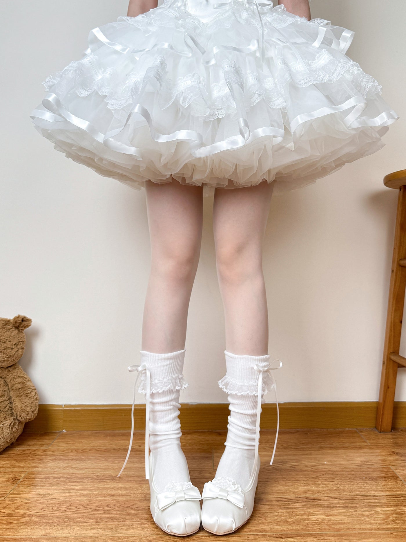 Lolita ribbed knit knee-high socks with pink bow
