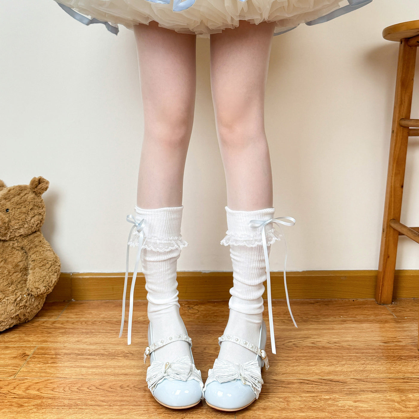 Chubby Bear Tales - Ballet Bow - Ribbed knit knee-high Lolita socks with bow