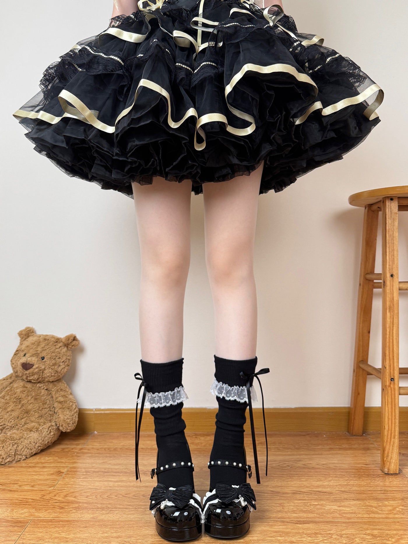 Chubby Bear Tales - Ballet Bow - Ribbed knit knee-high Lolita socks with bow