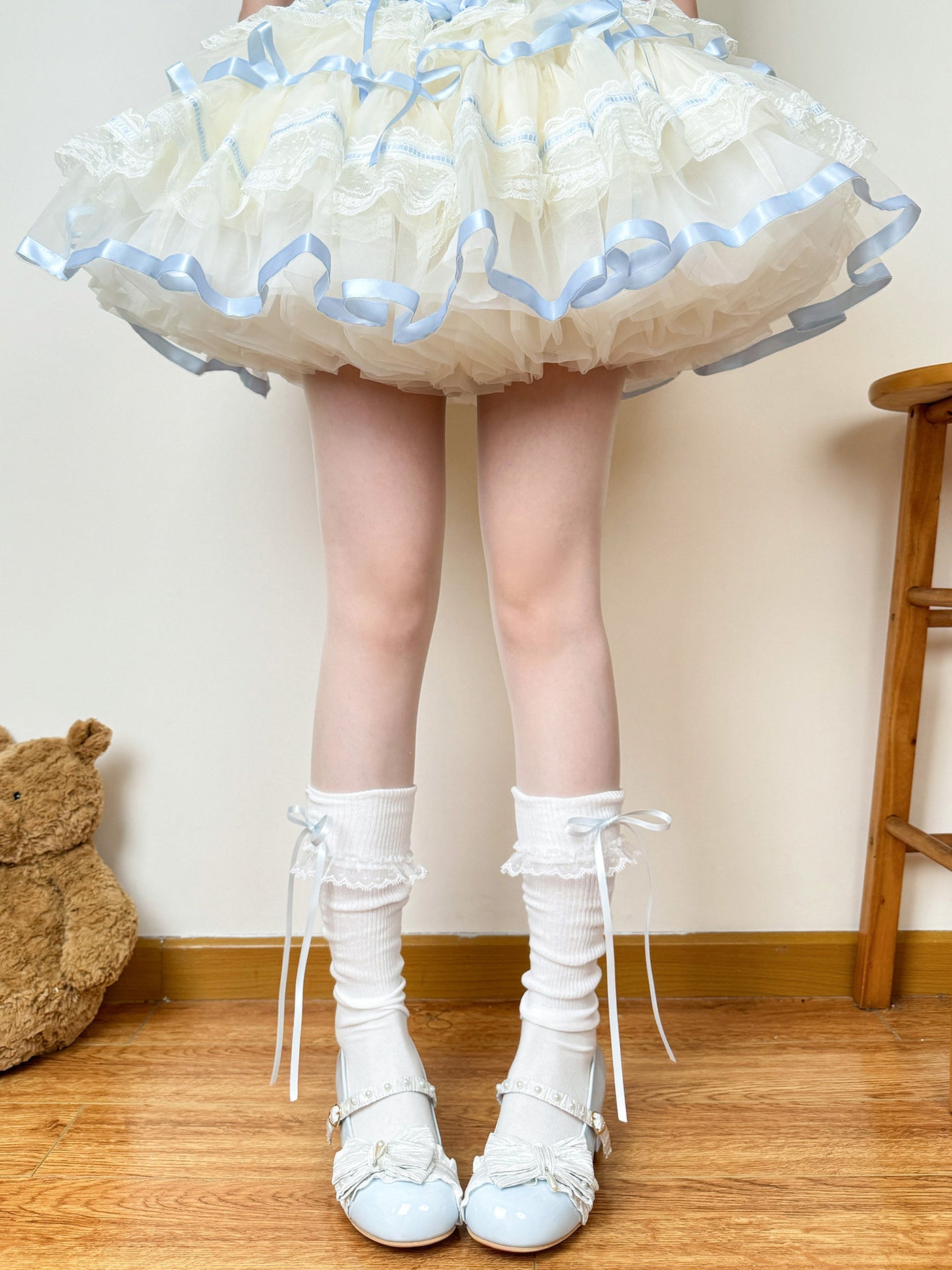 Chubby Bear Tales - Ballet Bow - Ribbed knit knee-high Lolita socks with bow
