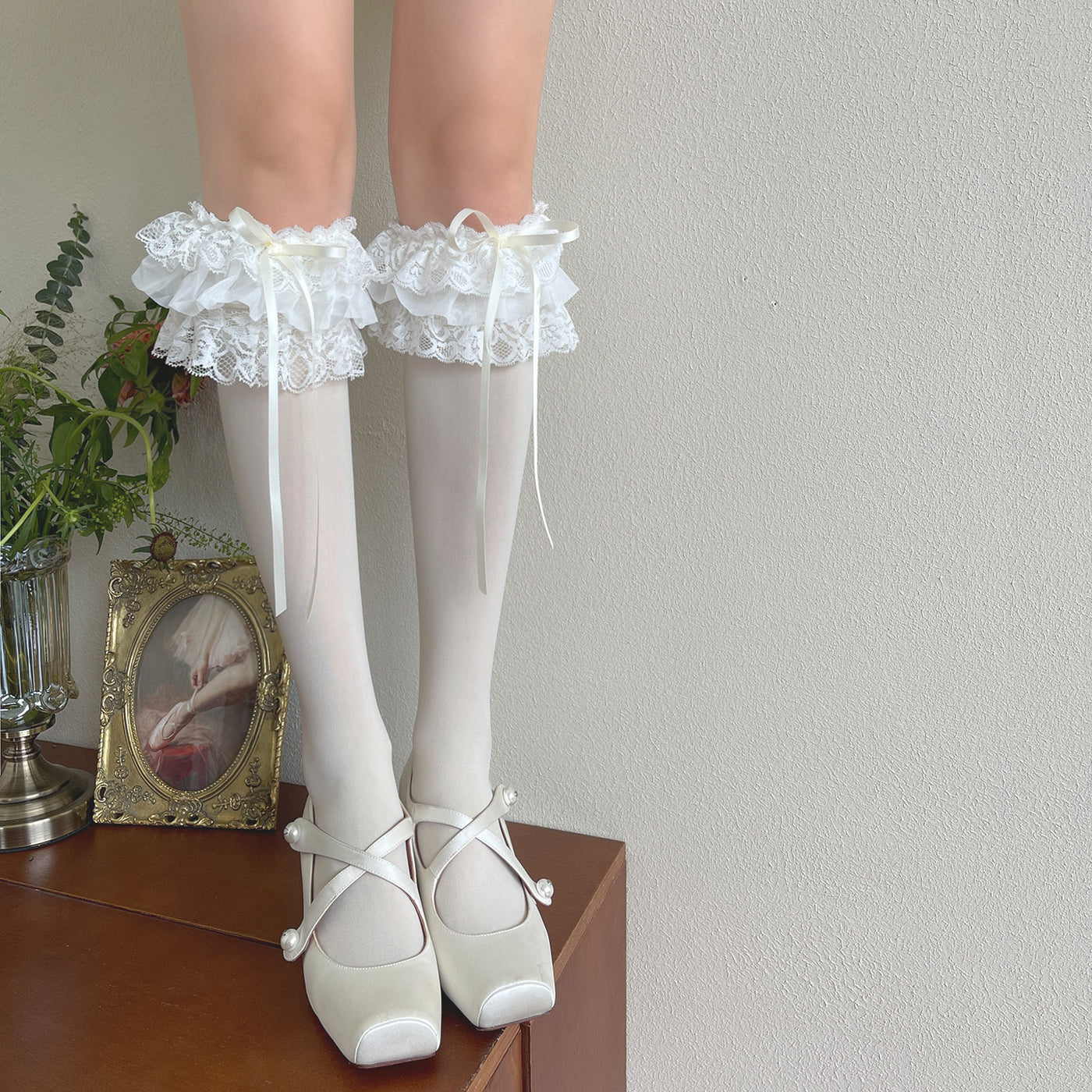 Creamy - Lace ruffle bow velvet mid-calf - Socks