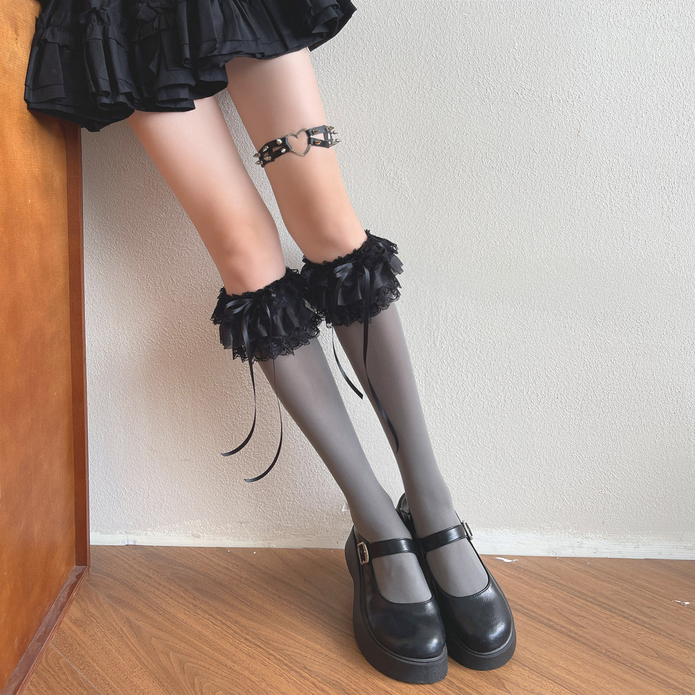 Creamy - Lace ruffle bow velvet mid-calf - Socks