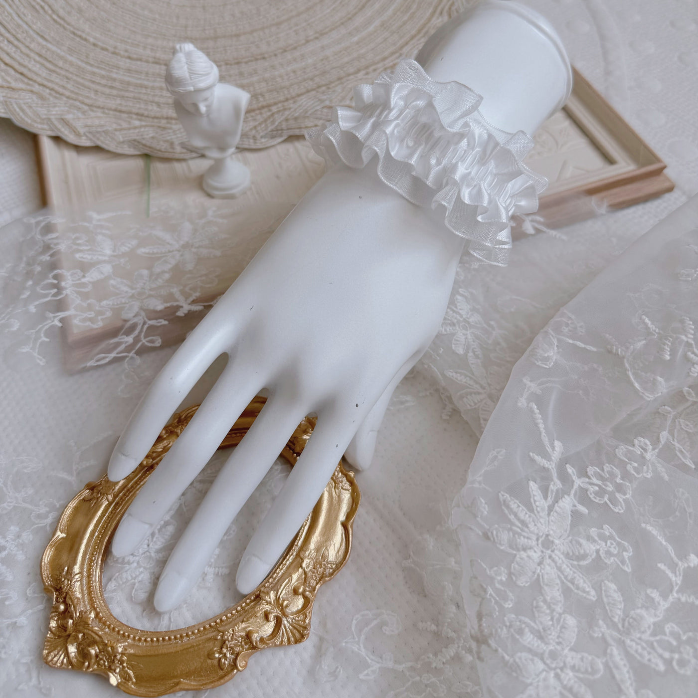 Fantasy Doll - Satin Lace Bow Bracelet - Wrist bracelet in satin