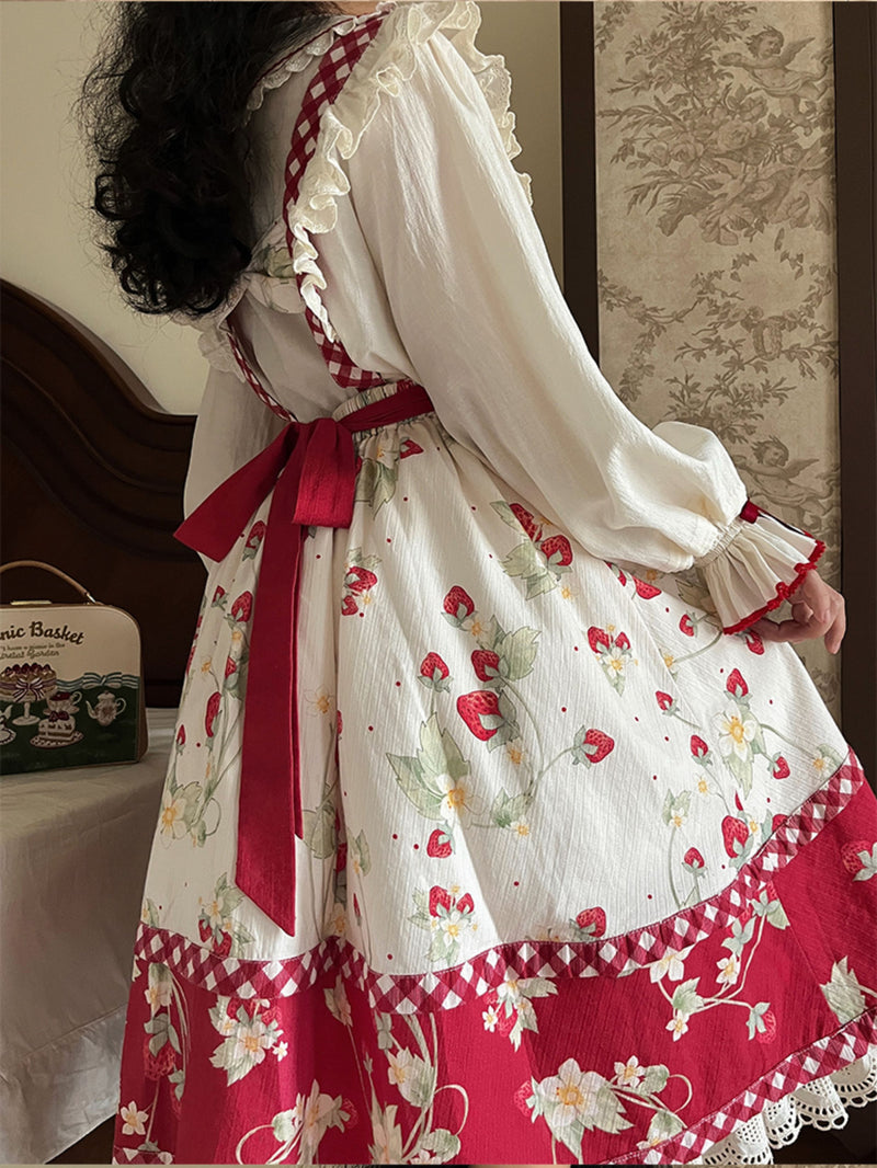Baozi Pig - Strawberry Embroidered Long-Sleeve Inner Layer - Lightweight
