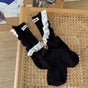 Schwarze Ränder, weiße Socken / Einheitsgröße (35-39 Größen)