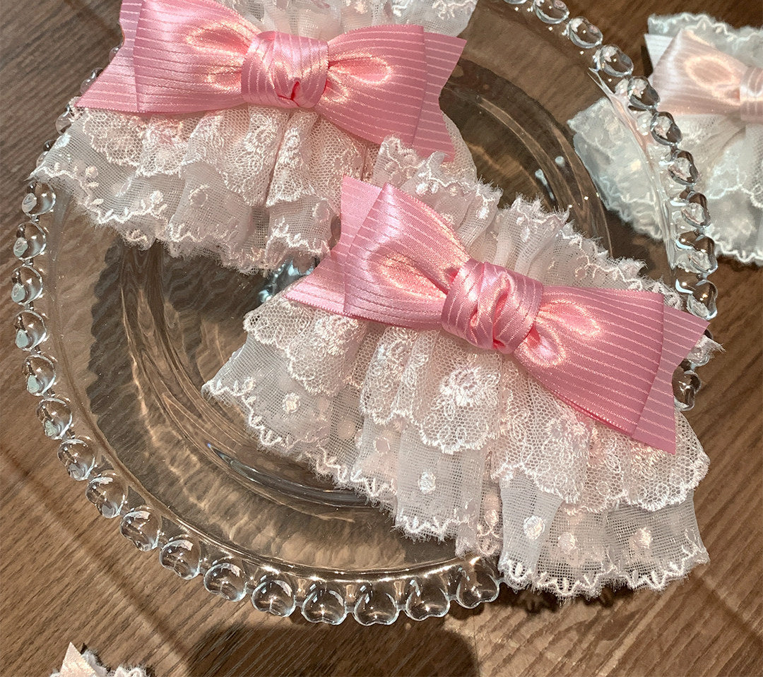 roji roji - Strawberry Angel - Lace Wrist Cuffs