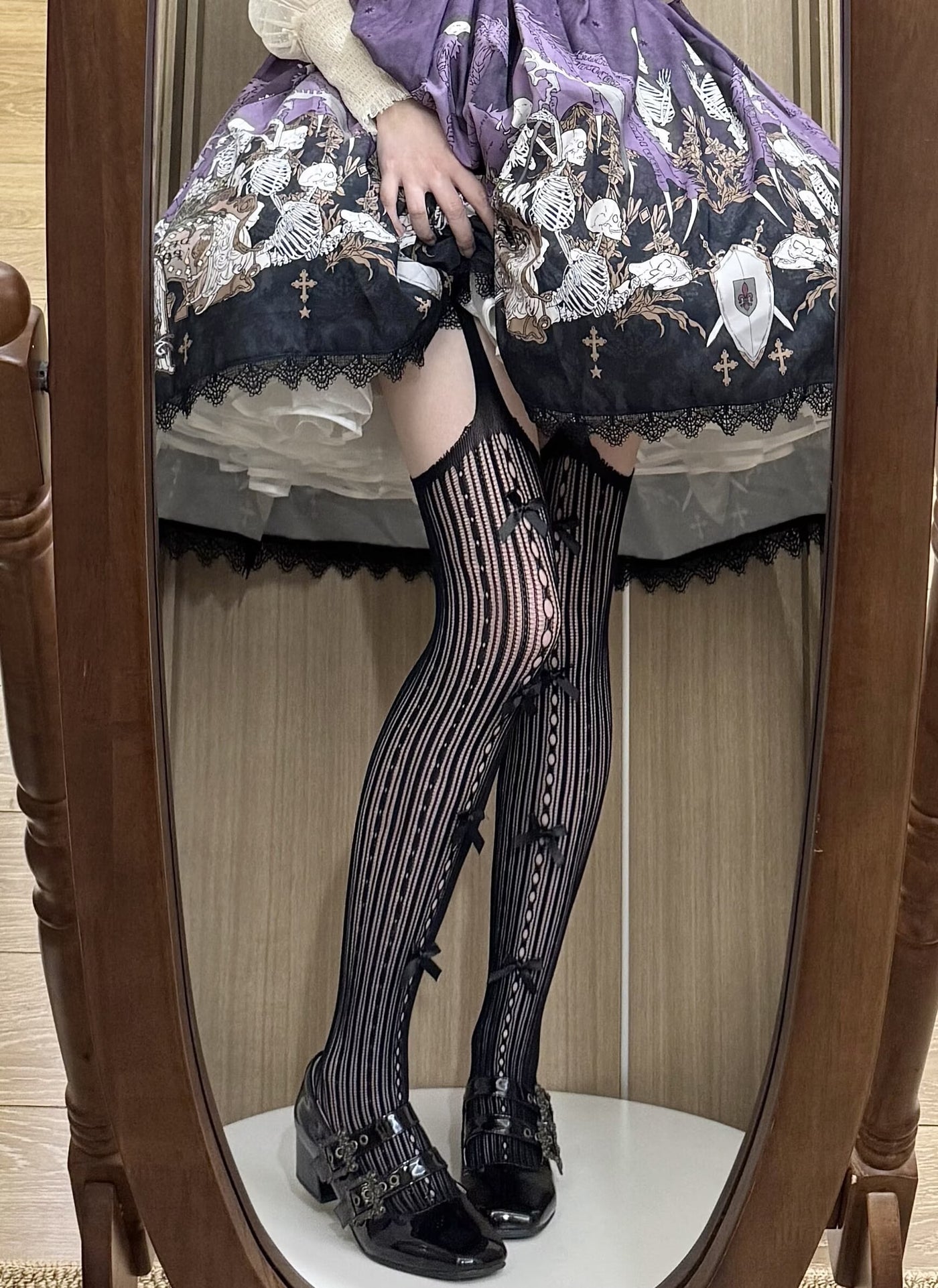Fantasy Doll - Sweet Lolita - Bow cutout vertical stripe