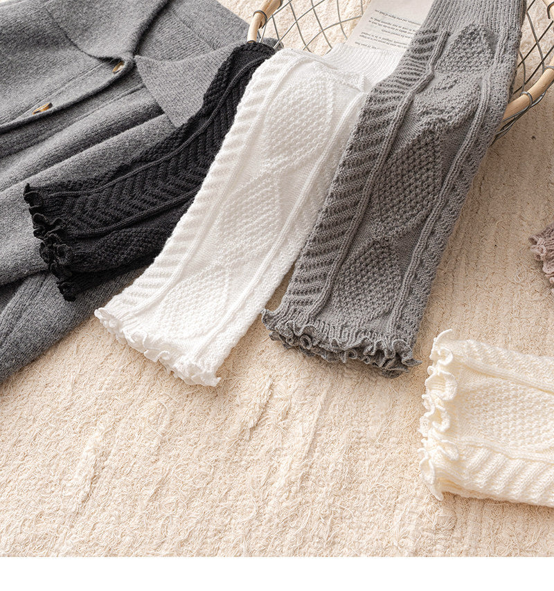 Floral Milk Cat - Cable Knit - 40 cm Leg Warmers