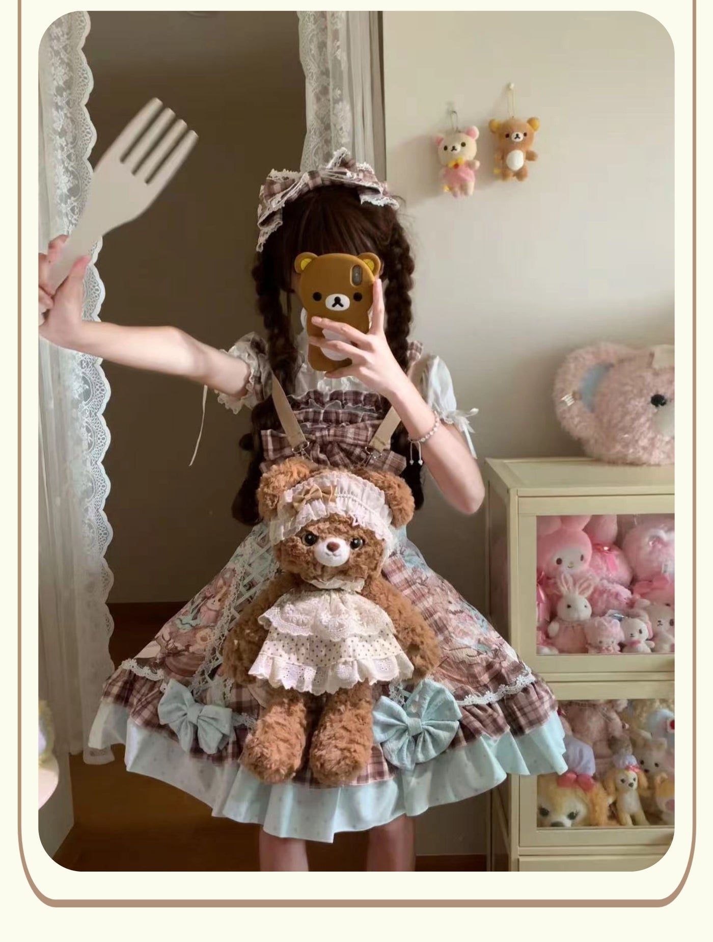 DreamHug Bear - Antique Doll Wall - Plush Doll Bag with selected convertible carry options
