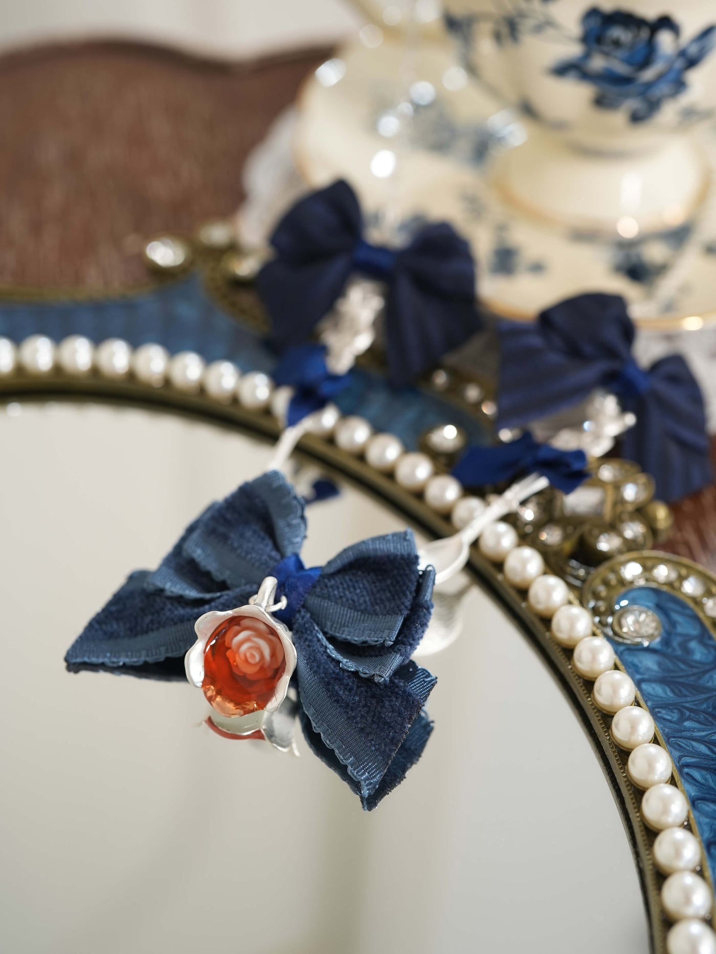 Star Box - Drink Me! - Bow and Flower Pendant Necklace