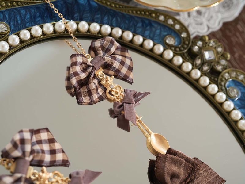 Star Box - Drink Me! - Bow and Flower Pendant Necklace