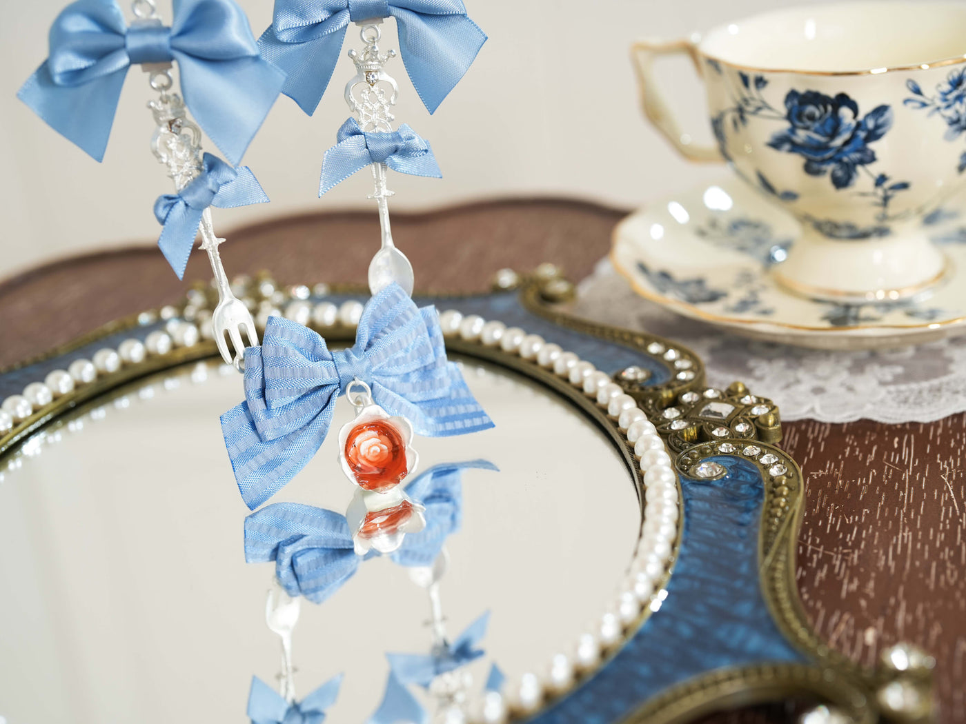 Star Box - Drink Me! - Bow and Flower Pendant Necklace