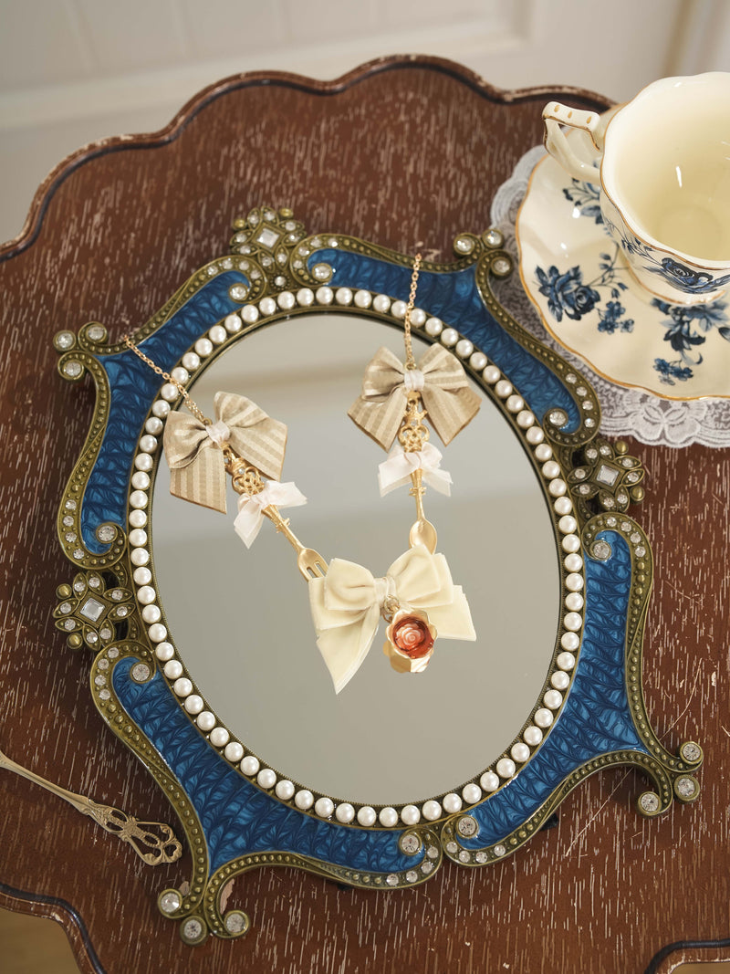 Star Box - Drink Me! - Bow and Flower Pendant Necklace