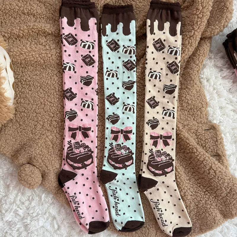 Milky Star Qiaoqiao — Qiaoqiao Cake — Dessert socks with chocolate cake and bow motifs