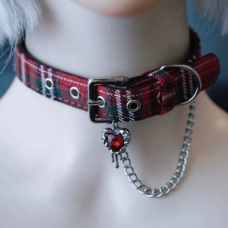 Red and Green Tartan Molten Heart Choker by Strange Sugar - product view 5